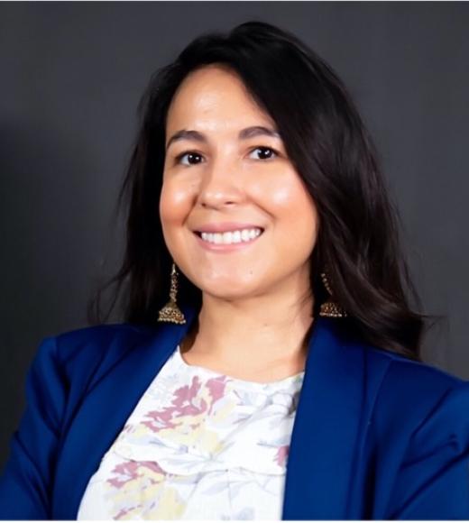 A photo of Dr. Evelyn Vázquez
